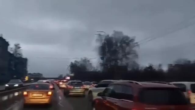 Под Вой от Сирени за война - Колони от автомобили на изходите на Киев 24.02.2022
