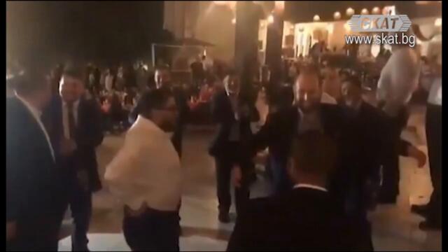 Петиция за отстраняване на танцуващите кючеци духовници