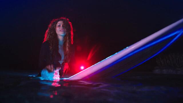 Shakira - Don't Wait Up (Official Video)