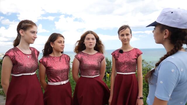 "Морски песъчинки" от Бургас, изпълнители на песента "Пресекулки", получила Трета награда