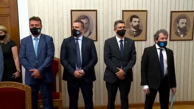 Президентът връчи мандата на кандидата за премиер на ИТН, вижте кой е