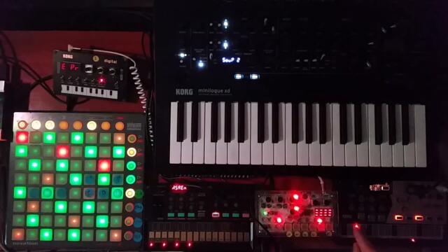 Random Glitches-  Full Version! Korg Minilogue XD/Volca FM/Volca Drum/Microgranny/Ableton Live!