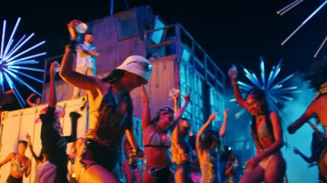 Farruko - Pepas (Official Video)