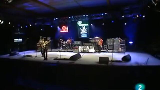 Bass Festival: Stanley Clarke, Marcus Miller & Victor Wooten LIVE -  Beat It (Michael Jackson)