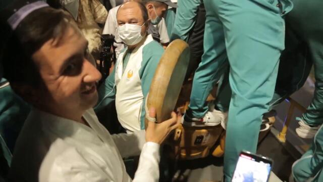 Bahodir Jalolov va Olimpiya Chempionlarimiz Daxshat Kutib Olindi! Bunaqa Sovrinlar Bolmagan