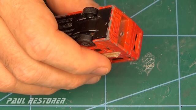 Matchbox renowacja The Londoner autobus nr 17. Zabawka model odlewany.