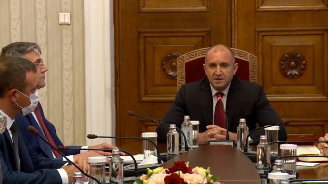 Президентът Румен Радев постави на място наглеца карадайъ