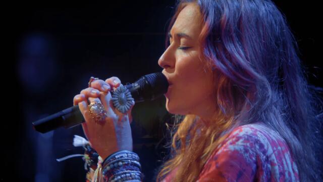 Lauren Daigle - Tremble [Live] (Official Music Video)