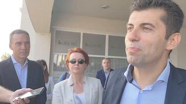 Беновска: Кирил Петков, ще оглавите ли партия на Радев? Какво търси ББР чрез Каролев в Булсатком?