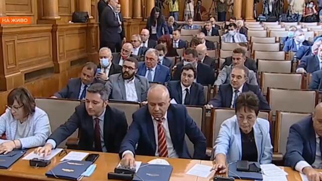 Беновска:Слави,що не се яви като Путин пред всички?А се уШушани с Корни и Радев за един гюбек в БНТ?