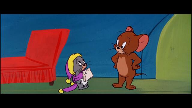 Tom & Jerry | Little Nibbles, the Hungriest Mouse | Classic Cartoon Compilation | WB Kids