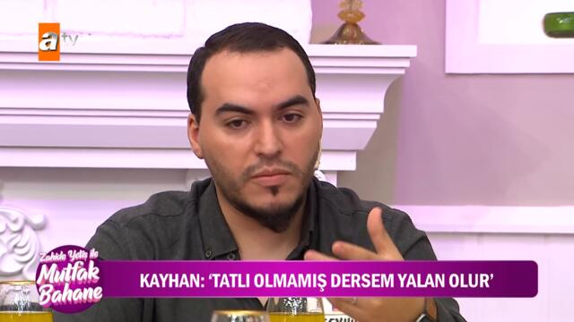 Kayhan tatlıyı beğenince Esra çileden çıktı! - @Zahide Yetiş ile Mutfak Bahane 1 Eylül 2021