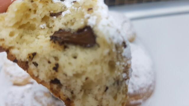 бисквитки с шоколад и крема сирене