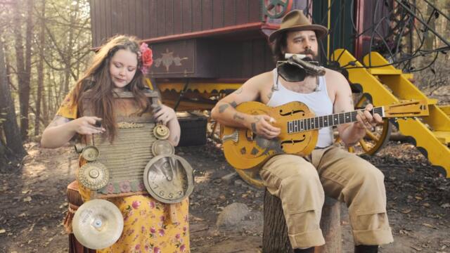 They Caught us Doin' It - The Vaudevillian