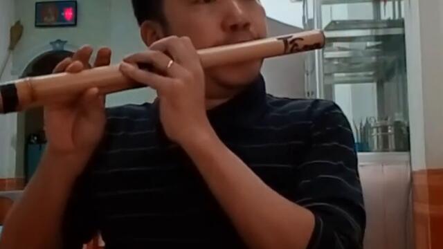 Cô Giáo Vùng Cao sáo mèo. Bản vỡ