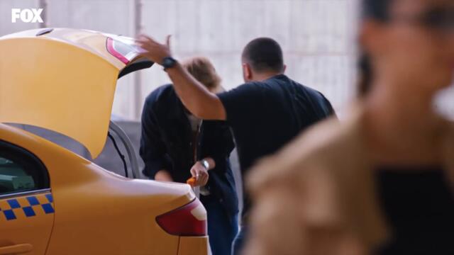 Sürpriz yolcu 😍 - Aşk Mantık İntikam 13. Bölüm