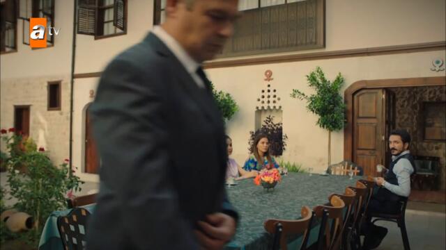 Cinayet görüntüleri Azade'nin elinde! - Kalp Yarası 12. Bölüm