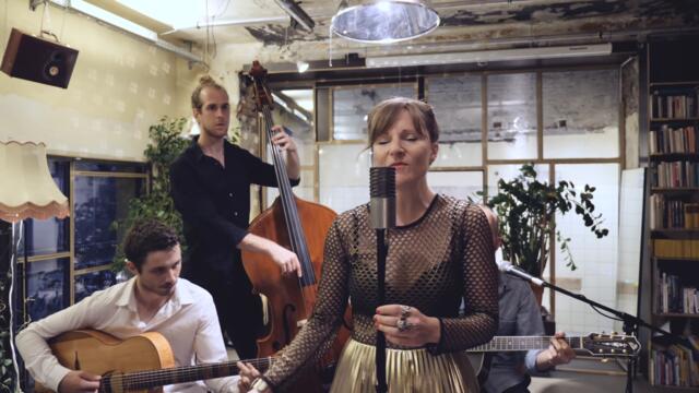 GYPSY JAZZ - EVERYBODY WANTS TO BE A CAT - HOT CLUB DU NAX