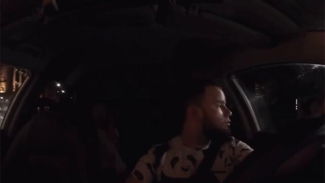 Девушка хочет в такси Держался до последнего