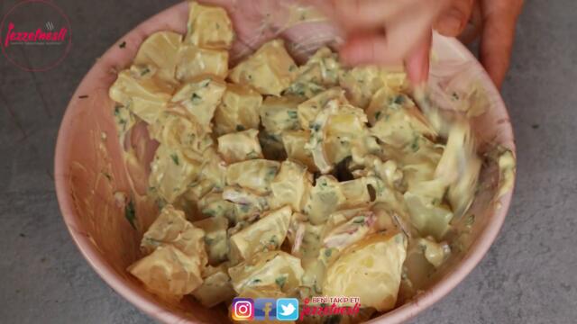 Bu Sos Lezzeti Havalara Uçurdu Hardallı (Patates Salatası Tarifi)