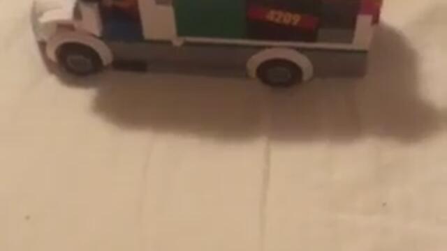 Ревю на Лего 60057 Camper Van