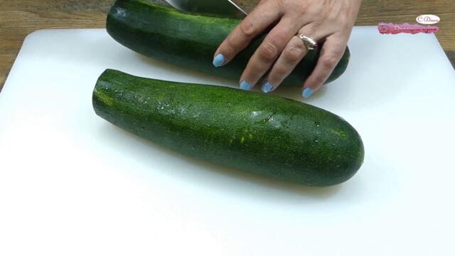 Как да си направим най-вкусните пълнени тиквички. Лесна рецепта, без пържене