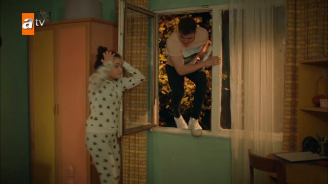 Berk'in Aybike'nin odasında ne işi var?😲 - Kardeşlerim 21. Bölüm