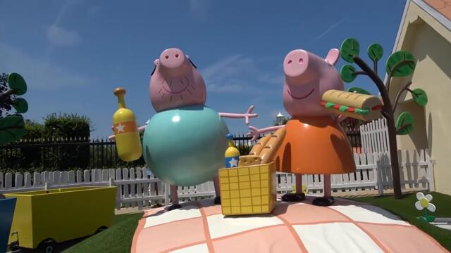 Diana and Peppa Pig Theme Park