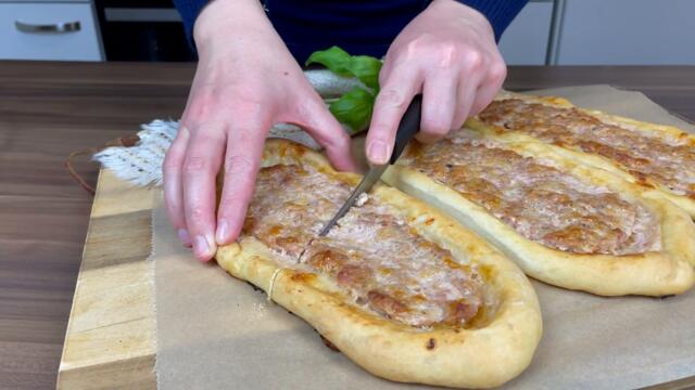 Пиде с кайма. Вкусна идея за закуска.