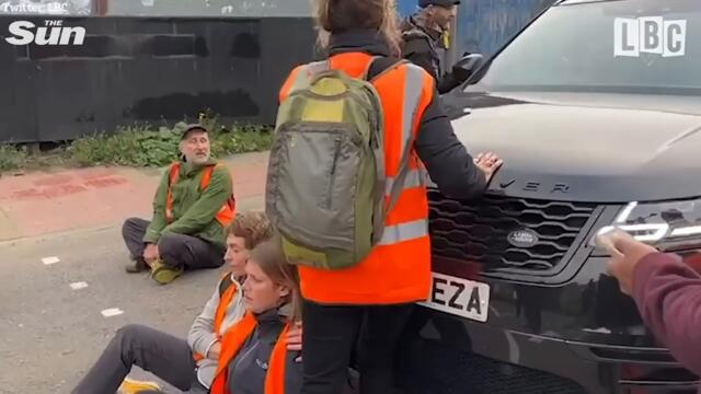 Insulate Britain block M25 - Furious mum screams ‘I’ll drive through you then'