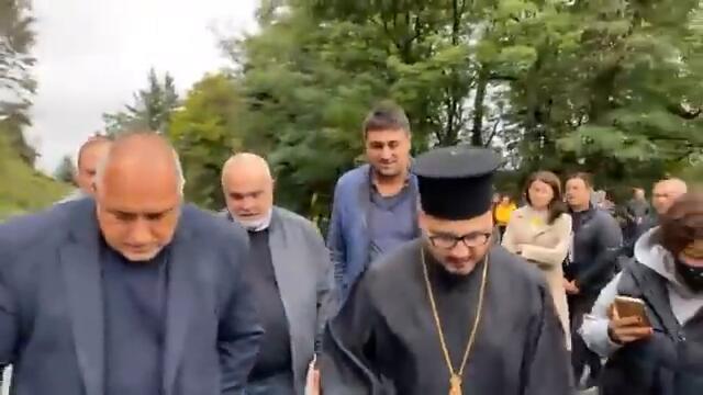 Бойко Борисов беше  пред Храм Рождество Христово Шипка. 16.10.2021
