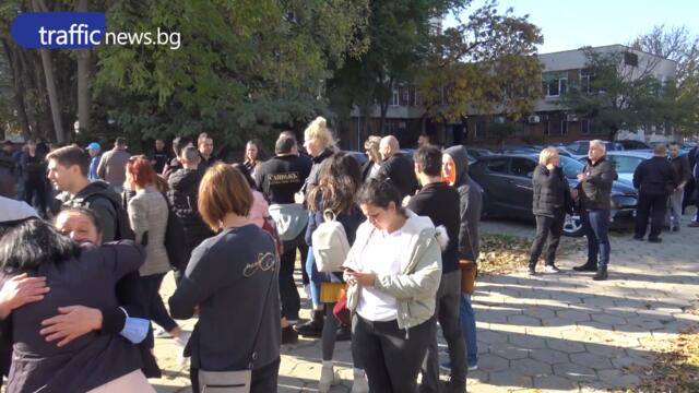 Ресторантьори на протест пред РЗИ, негодуват срещу зеления паспорт