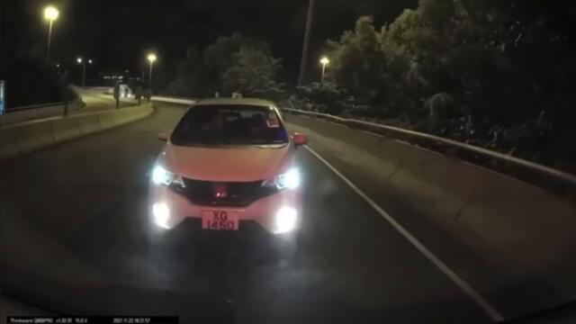 車CAM直擊 - 超驚嚇！屯門龍富路神龍擺尾橫掃千軍