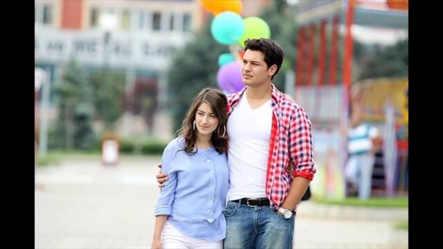 Hazal Kaya y Çağatay Ulusoy vuelven a estar juntos