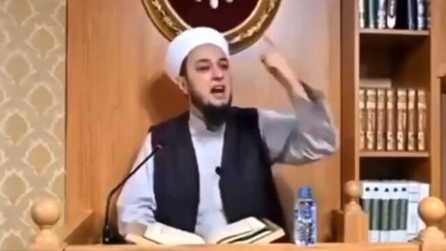 “Ümmetin çocukları ateist oluyor ateist!” diye ağlayan hoca YouTube agnostik 550 bin takipçisi var