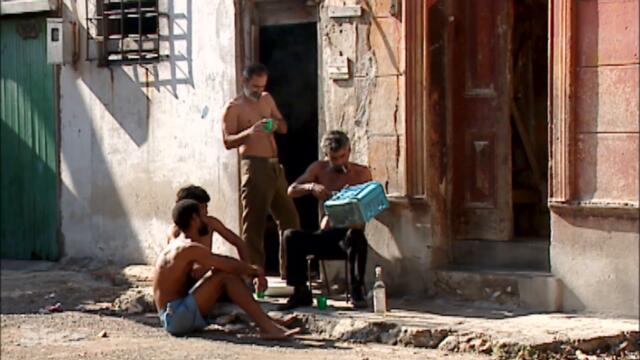 Floating fishermen of Havana I SLICE I Full documentary