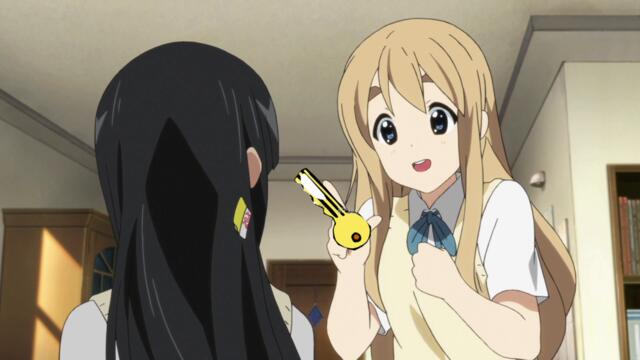 don't say lazy from k-on but mugi snorted a fat line