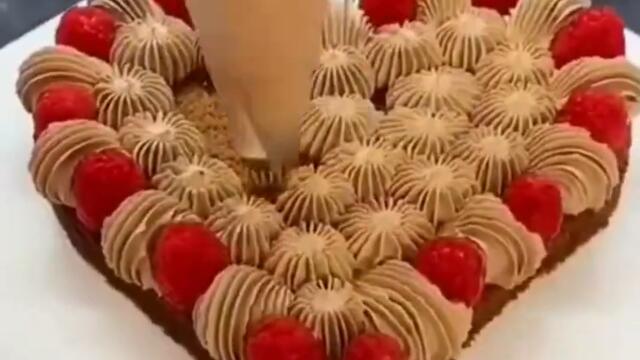 CREATE UNIQUE AND DELICATE CUPCAKE DESIGN WITH EASE