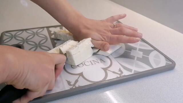 It's very simple, see how. Shortcrust pastry with fruit and custard. Fruit tartlets recipe #food