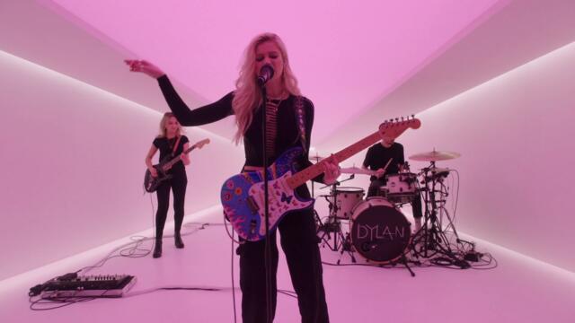 DYLAN - Someone Else (Live) | Vevo DSCVR