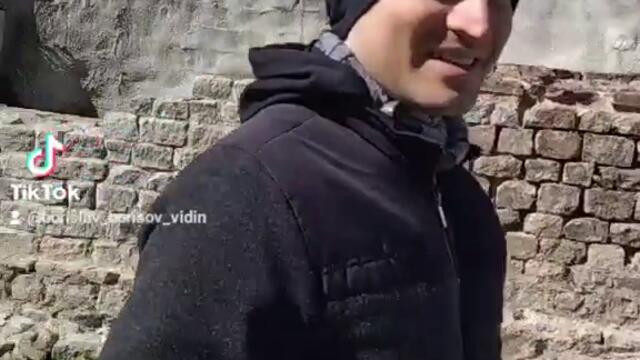 БОРИСЛАВ БОРИСОВ - СЕДНАЛ МИ ДАМЯН ДА ЯДЕ