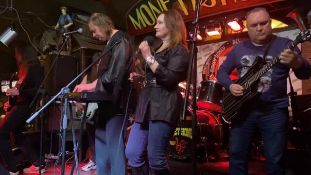 Полнолуние. Sequenzia