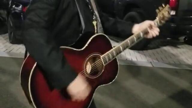 Eric Martin singing "Shine" for me in the parking lot in Danville, CA