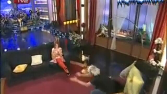 Устата и Софи Маринова в Шоуто на Азис Част 1