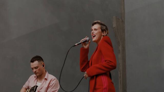 YAENNIVER - Sag deiner Freundin (Live I Akustik)