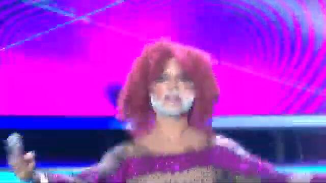 Jorge, invitat special, rege al travestiurilor, se transformă în Azis - Saint Tropez