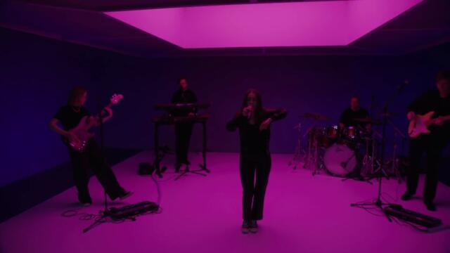 Sigrid - A Driver Saved My Night (Live) | Vevo Studio Performance