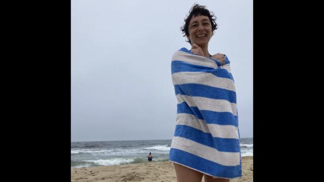 ALL AWAY LOU - Looks Right