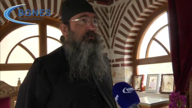 Чудотворната икона на Пресвета Богородица Всецарица цари болести и зависимости