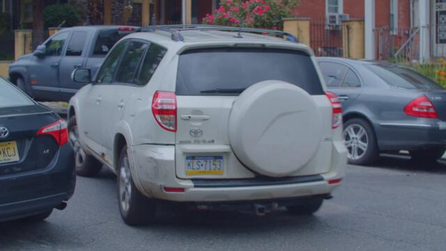 Breakthrough (ft. Trap Rabbit) - Kyle Sparkman | Official Music Video